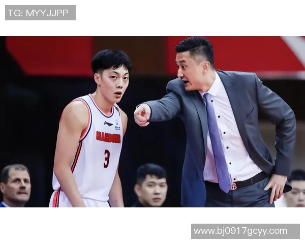 上海队与四川队在CBA赛场的激烈对决引发球迷热议与期待